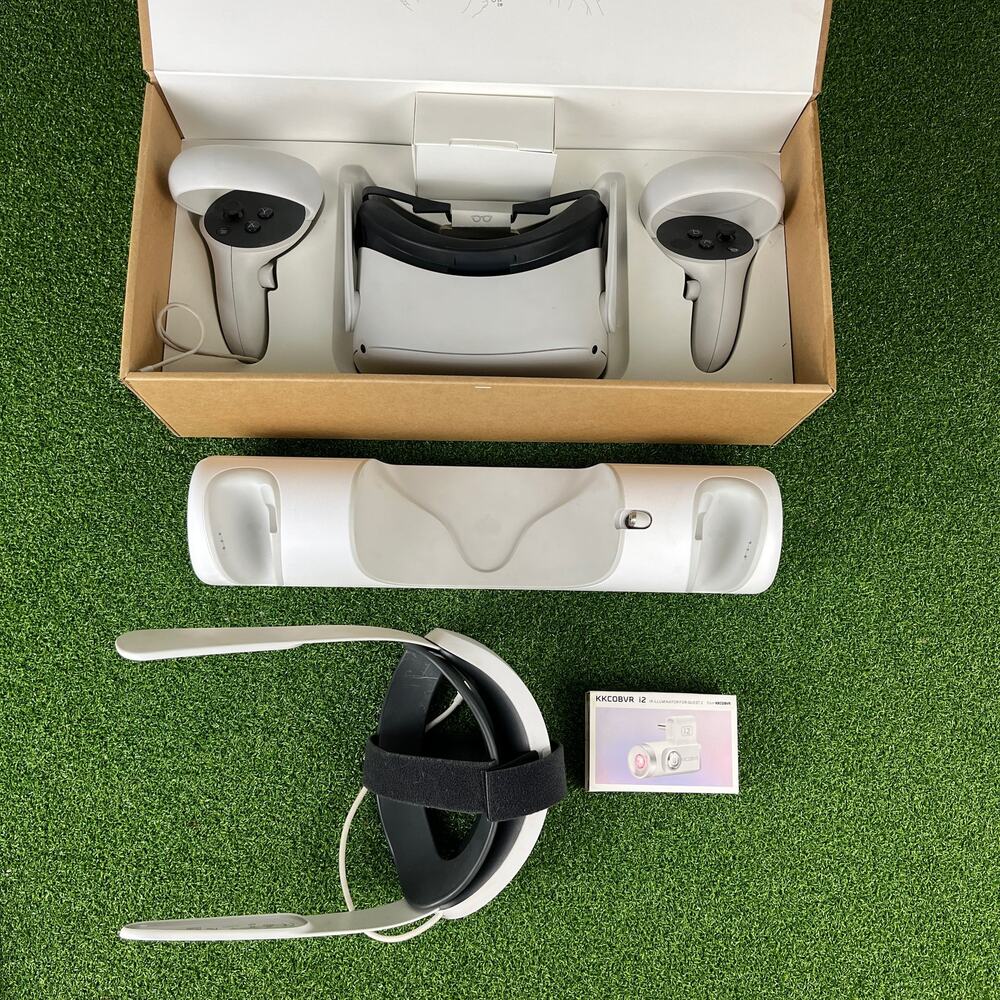 Meta Oculus Quest 2 VR Headset Bundle Anker Charging Dock Halo Strap Controllers